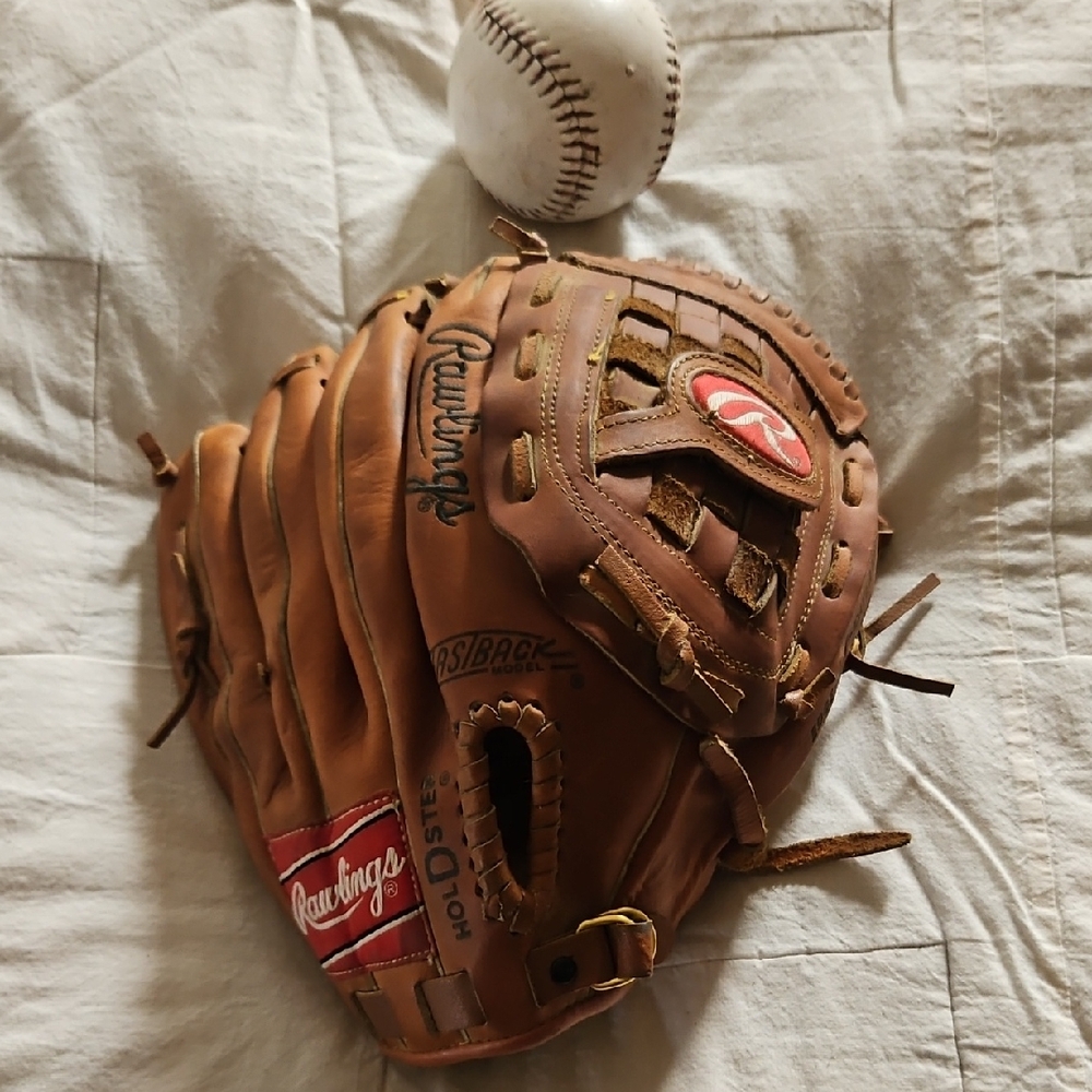 Nice Rawlings Tan Baseball Glove Youth 12.5 with Ball